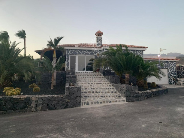 casa-o-chalet-independiente-en-venta-en-san-miguel-de-abona-big-1