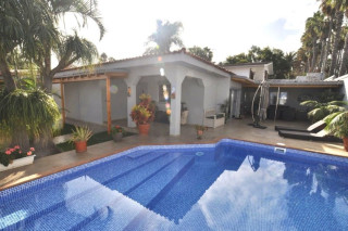 Casa o chalet en venta en Distrito San Antonio - Las Arenas (ref. CAS_216)