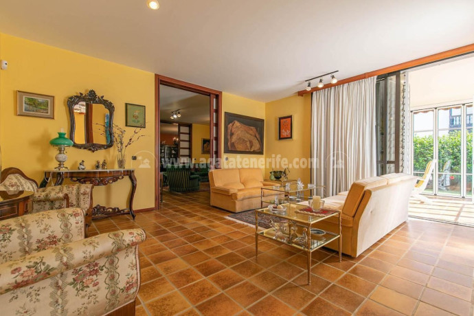 casa-o-chalet-independiente-en-venta-en-distrito-botanico-ref-r12000v-big-8