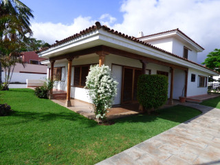 Chalet adosado en venta en Distrito Botánico (ref. 429)