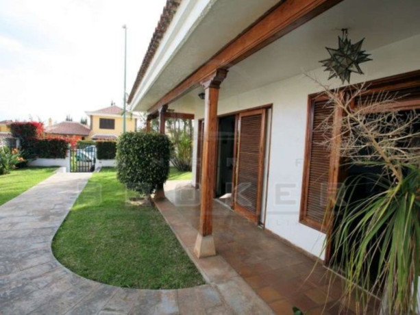 casa-o-chalet-independiente-en-venta-en-distrito-botanico-big-5