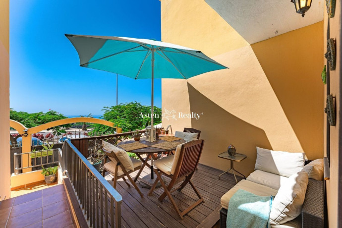 chalet-adosado-en-venta-en-playa-san-juan-big-25