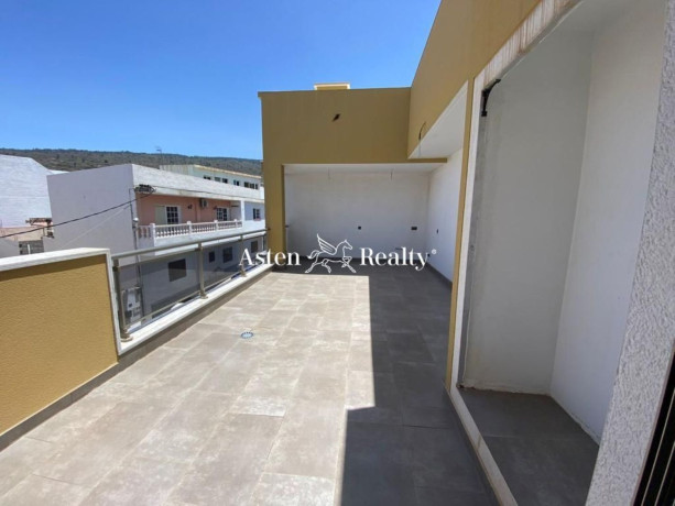 atico-en-venta-en-avenida-isora-big-8