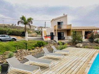 Casa o chalet independiente en venta en Playa San Juan (ref. CH2411C)