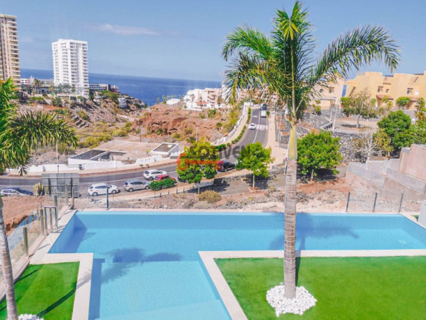 casa-o-chalet-en-venta-en-playa-paraiso-big-1