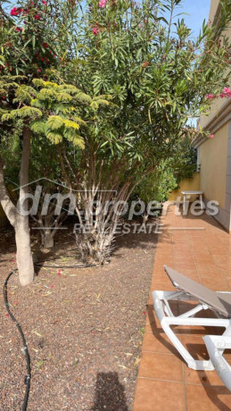 chalet-adosado-en-venta-en-calle-de-la-te-13-big-2