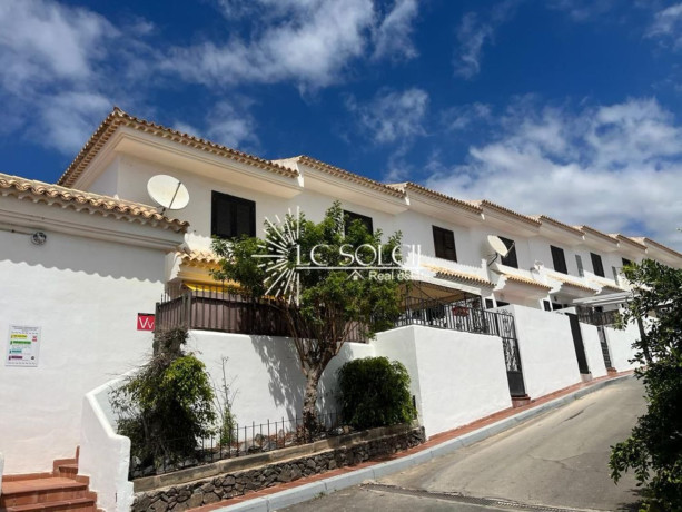 chalet-adosado-en-venta-en-calle-tinguafaya-4-big-1