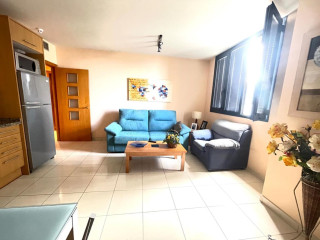 Piso en venta en calle Celia Cruz (ref. AL352)