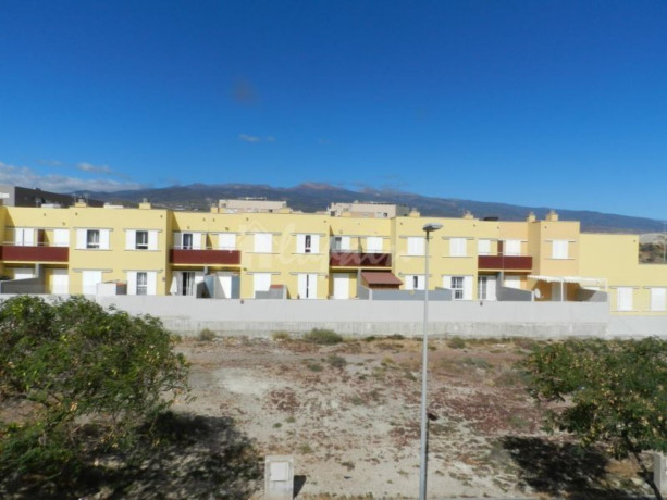 chalet-adosado-en-venta-en-calle-francisco-bonnin-big-0