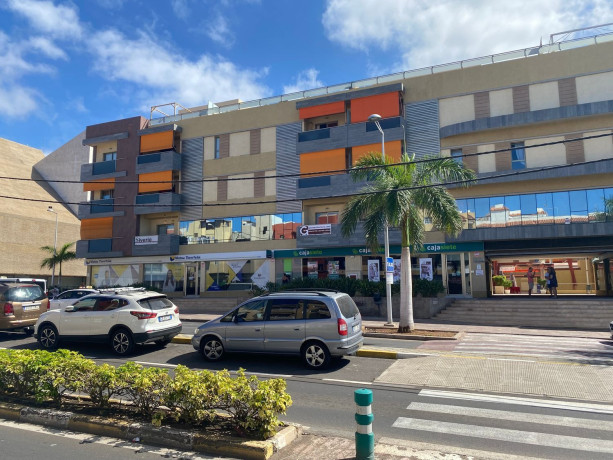 piso-en-venta-en-avenida-los-pescadores-big-1