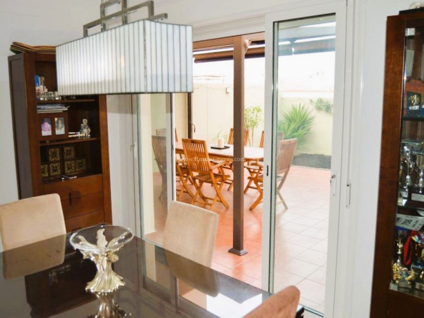 chalet-adosado-en-venta-en-c-alcalde-pedro-acevedo-bisshopp-big-7