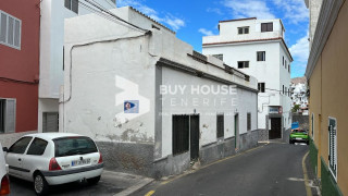 Casa o chalet independiente en venta en calle de Agustín León (ref. BHT2040)