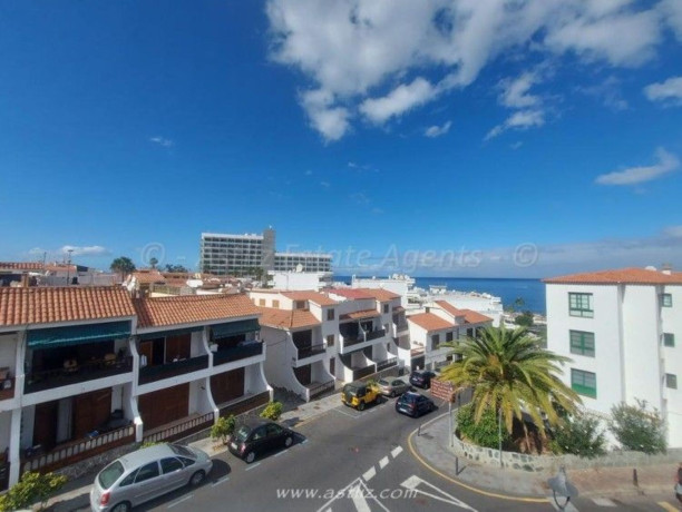 casa-o-chalet-en-venta-en-urb-santiago-del-teide-acantilados-de-los-gigantes-big-2