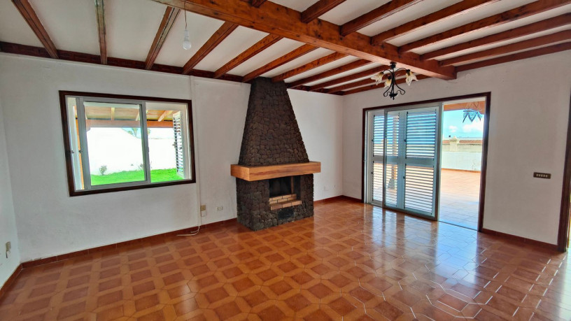 casa-o-chalet-independiente-en-venta-en-calle-vinas-36-big-21