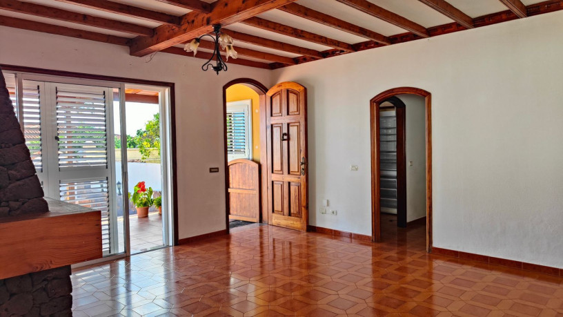 casa-o-chalet-independiente-en-venta-en-calle-vinas-36-big-20