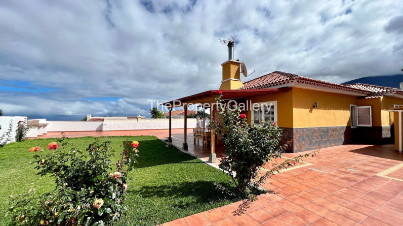 casa-o-chalet-independiente-en-venta-en-la-orotava-big-2