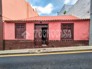 Casa terrera en venta en calle Candelaria