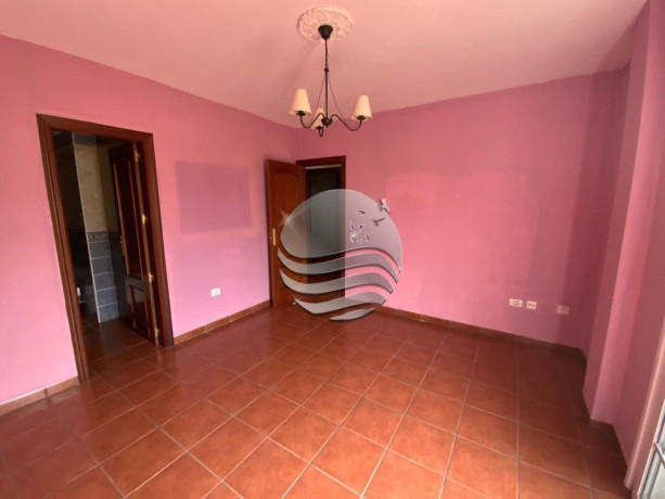 chalet-adosado-en-venta-en-calle-la-luz-big-12