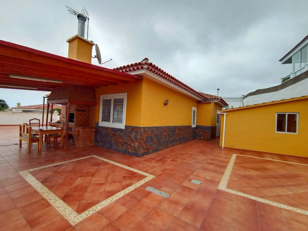 casa-o-chalet-independiente-en-venta-en-calle-vinas-big-6