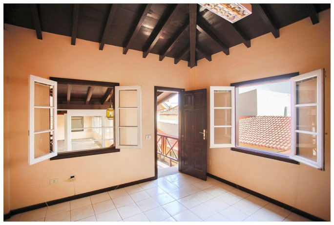 chalet-adosado-en-venta-en-escultor-estevez-21-big-12