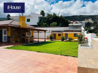 Casa o chalet en venta en calle Viñas, 1 (ref. 22AP-04)