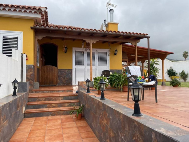 casa-o-chalet-independiente-en-venta-en-calle-vinas-36-big-1