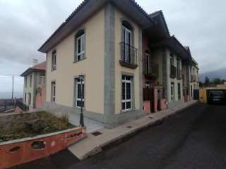 Chalet adosado en venta en carretera General la Luz (ref. 222943)