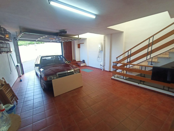 chalet-adosado-en-venta-en-romulo-bethancourt-66-big-3