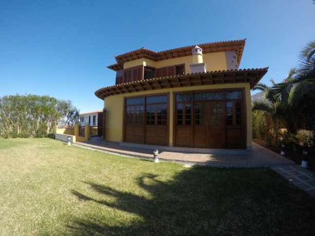 casa-o-chalet-independiente-en-venta-en-centro-big-1