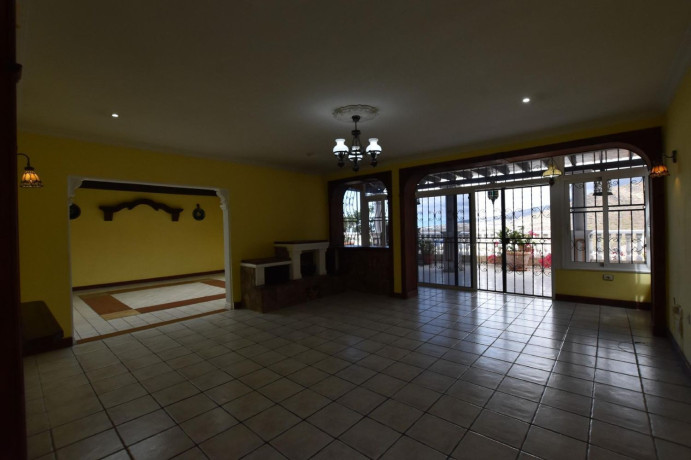 casa-o-chalet-independiente-en-venta-en-torviscas-centro-y-alto-big-4