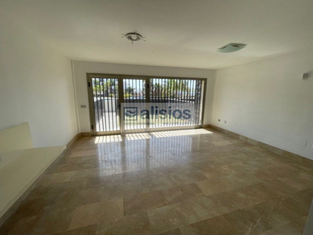 chalet-adosado-en-venta-en-calle-cornical-560-ref-amarilla-golf-apf-02-3372-big-3