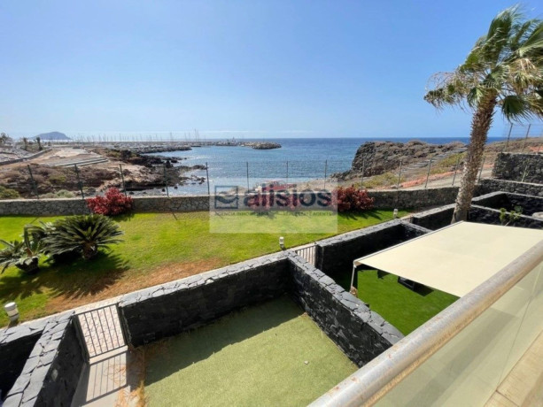 chalet-adosado-en-venta-en-calle-cornical-560-ref-amarilla-golf-apf-02-3372-big-0