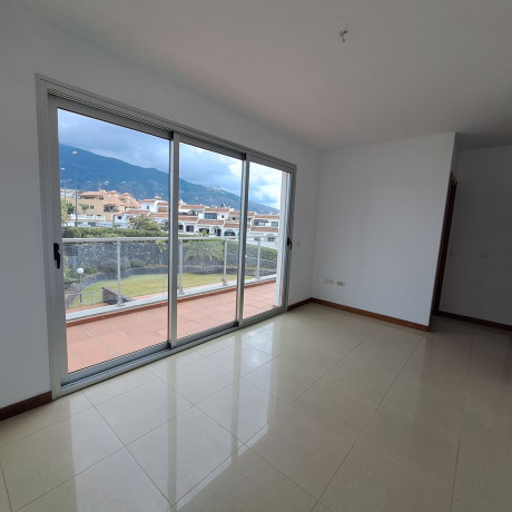 duplex-en-venta-en-calle-la-gorvorana-big-3