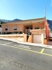 Chalet pareado en venta en calle San Agustin (ref. EK-0020)