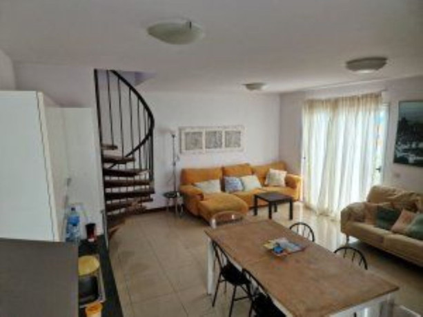 atico-en-venta-en-calle-la-gorvorana-big-1