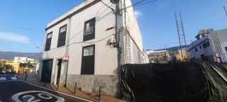 Chalet adosado en venta en calle Real