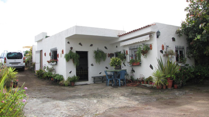 finca-rustica-en-venta-en-carretera-las-llanadas-big-0